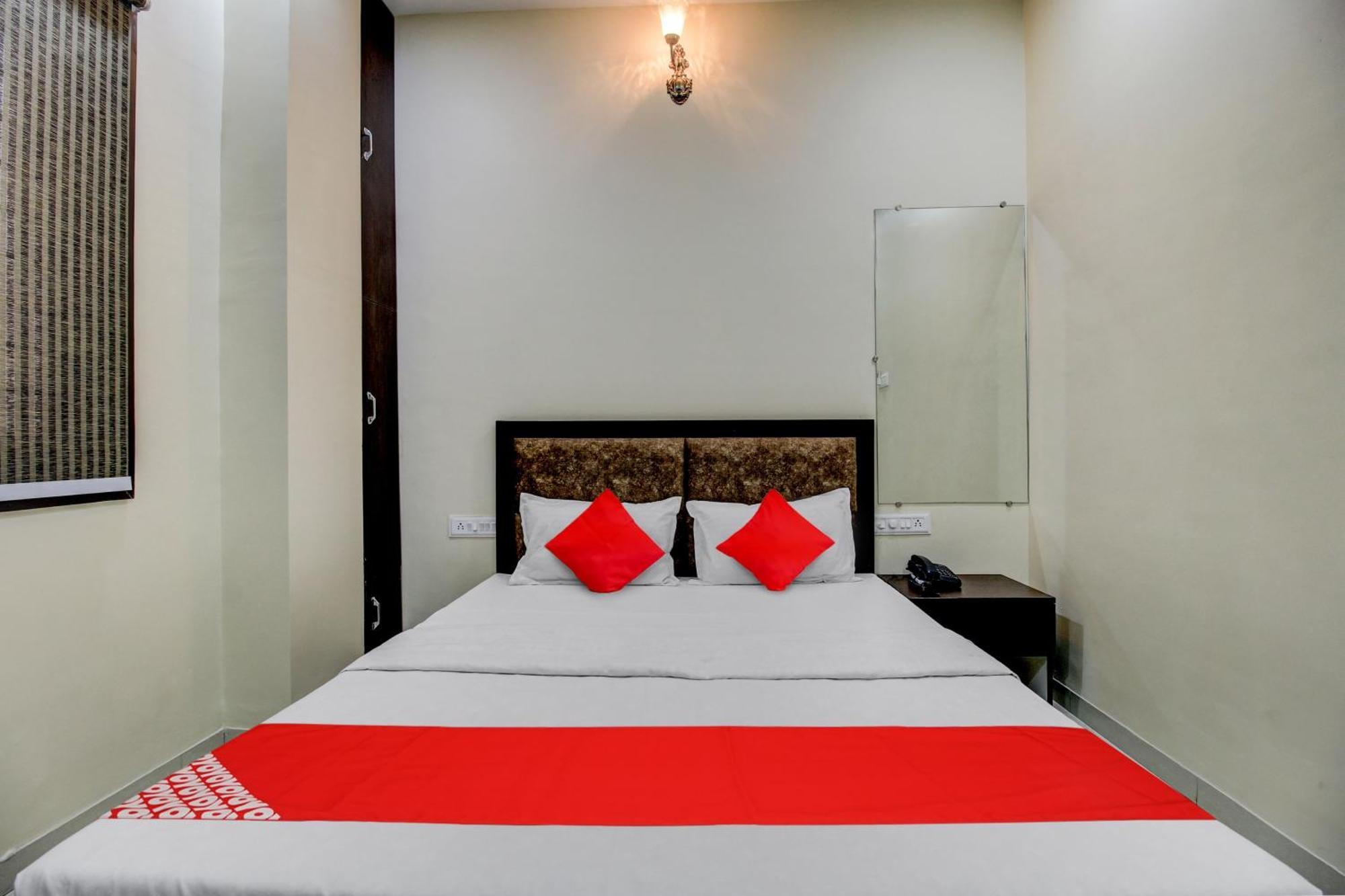 Super Hotel O The Shloka โบปาล ภายนอก รูปภาพ